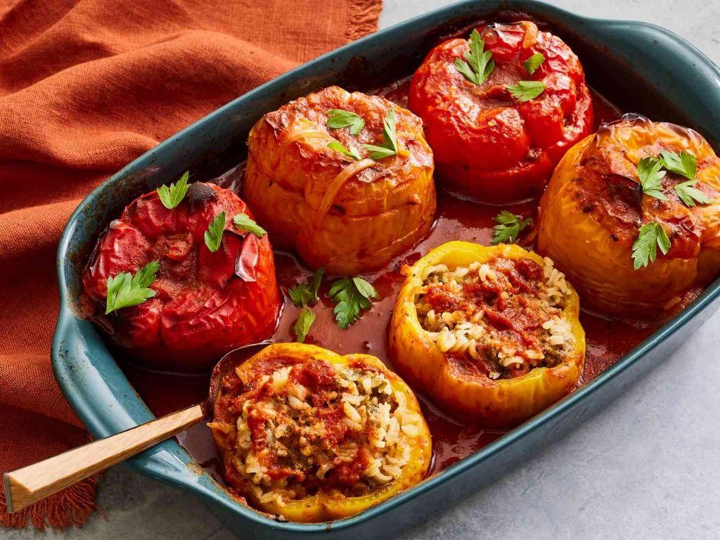 Stuffed Bell Peppers with Rice and Ground Beef