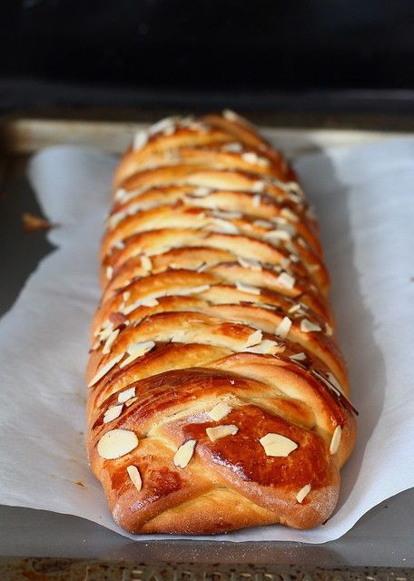 Swedish Cardamom Bread (Vetebröd)
