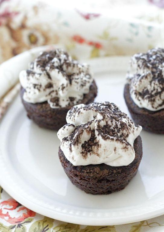 Tiramisu-inspired mini brownie bites