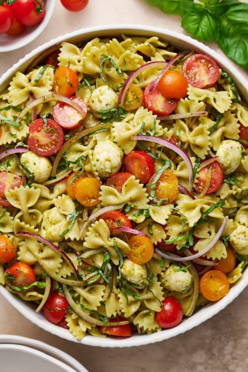 Tomato Basil and Mozzarella Pasta Salad
