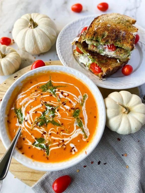 Tomato and Pesto Soup