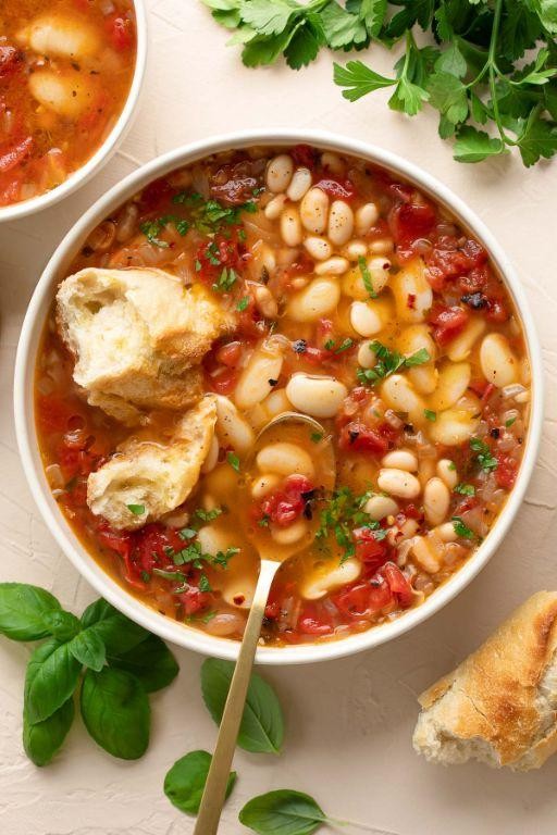 Tomato and White Bean Soup