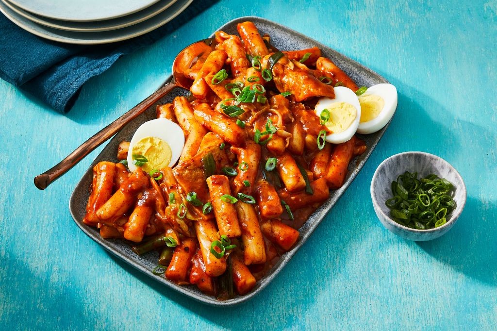 Tteokbokki (Spicy Rice Cakes)