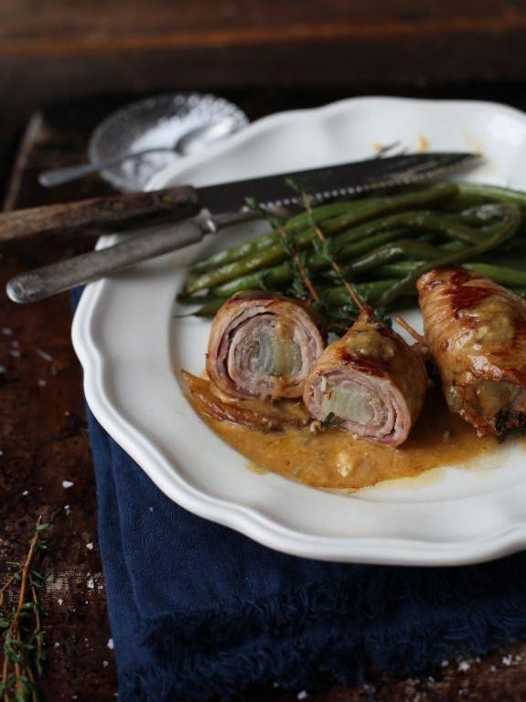 Veal Scallopini with Gorgonzola and Walnuts