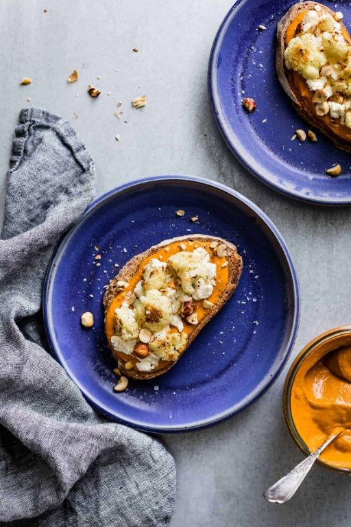 Vegan Romesco Sauce with Toasted Hazelnuts