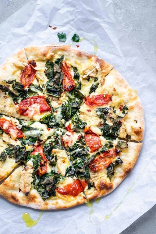 Vegan White Garlic Pizza with Kale