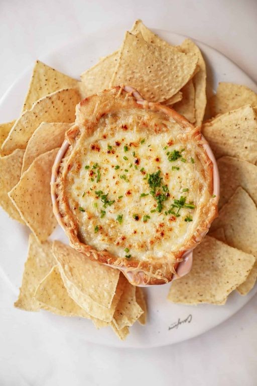 White Bean and Garlic Nacho Dip