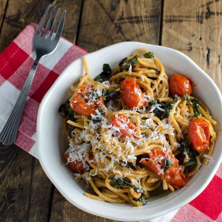 Whole Wheat Pasta with Tomato and Basil