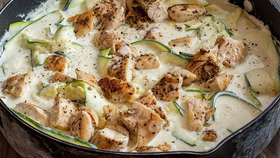 Alfredo Chicken and Zucchini Bake
