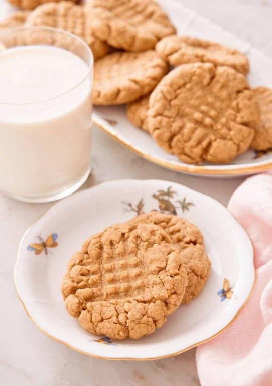 Almond Butter Cookies with Icing