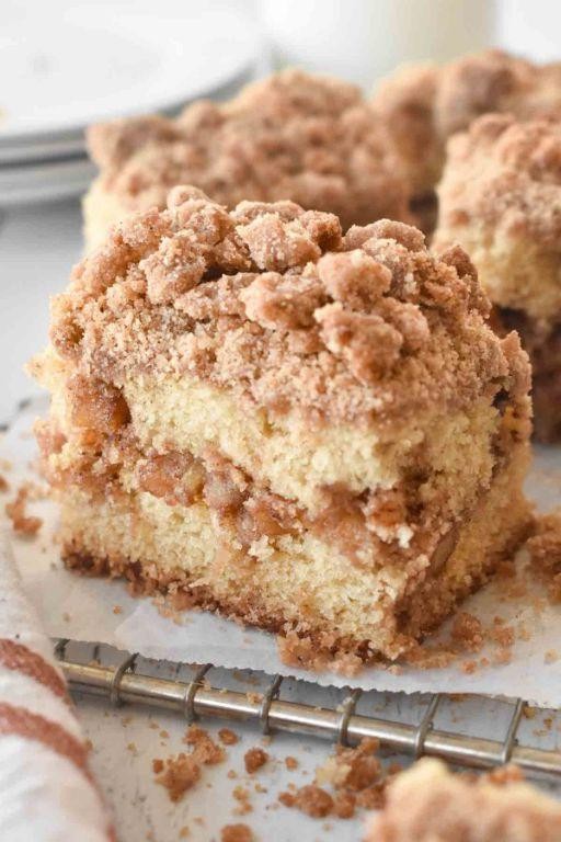 Apple Cinnamon Coffee Cake