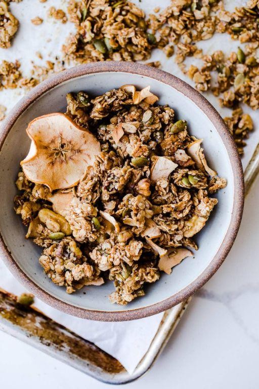 Apple Oatmeal Granola with Coconut