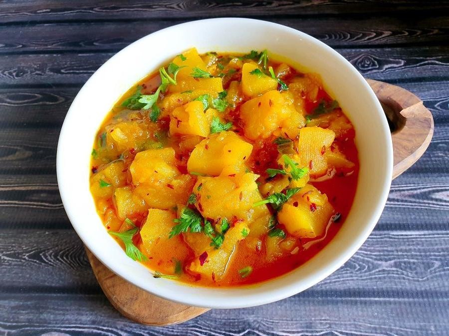Apple Sabzi with Cumin and Turmeric
