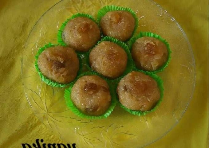Apple and Coconut Ladoo