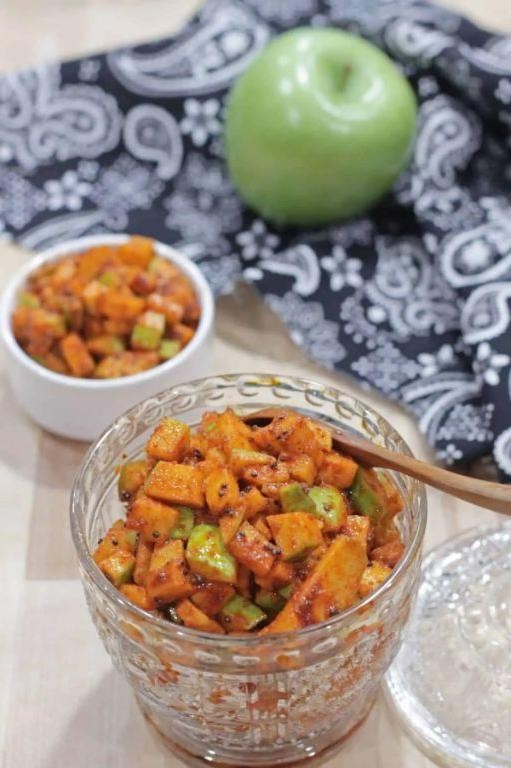 Apple and Mango Pickle