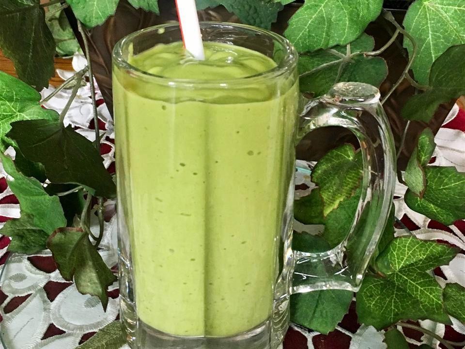 Avocado Spinach Green Smoothie Shake