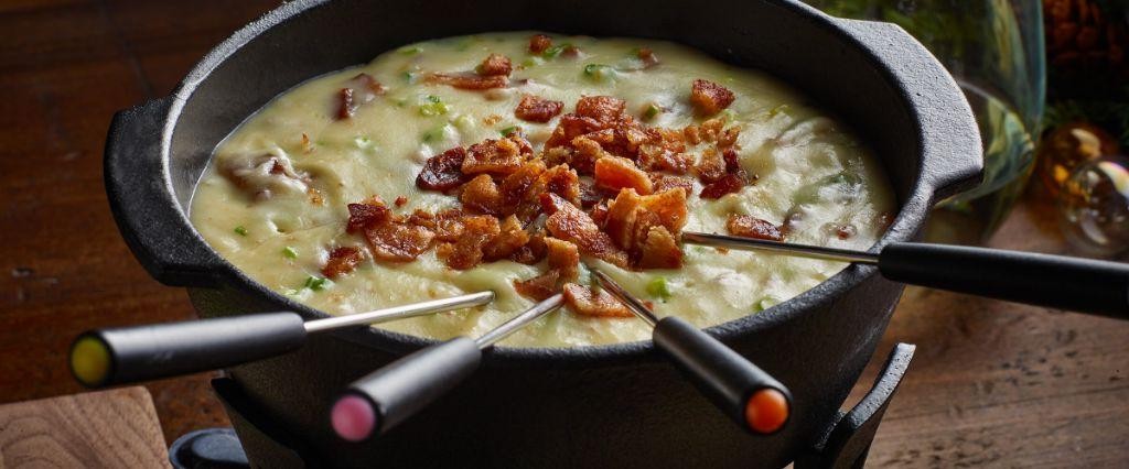 Bacon and Cheddar Cheese Fondue