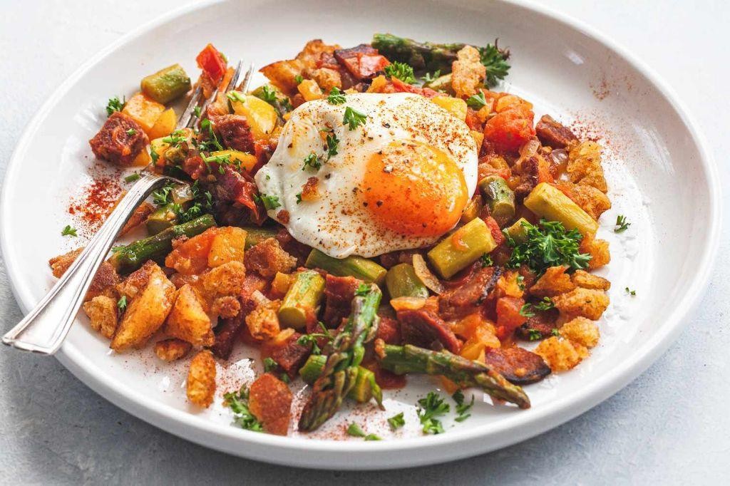 Bacon and Potato Migas for a Hearty Meal
