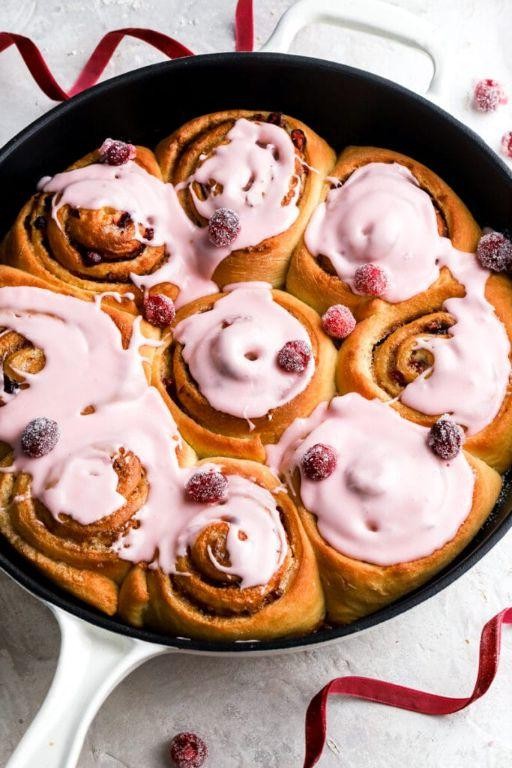 Baked Cranberry Cinnamon Rolls