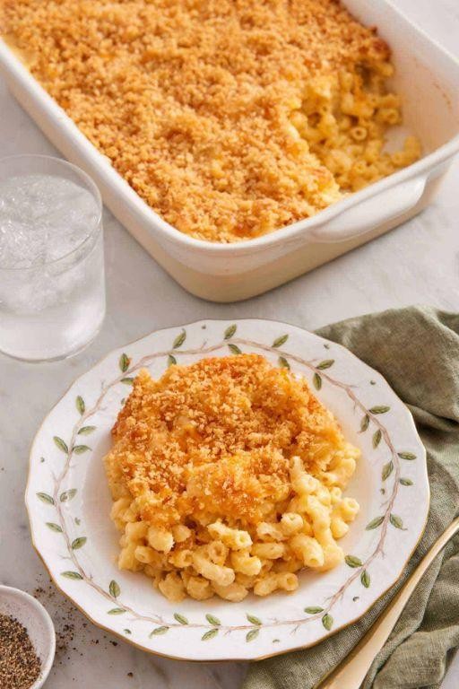 Baked Mac and Cheese with Crispy Breadcrumbs