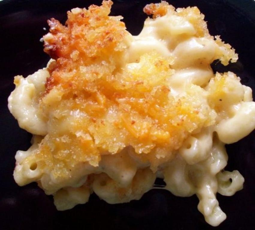 Baked Mac and Cheese with Three Cheeses