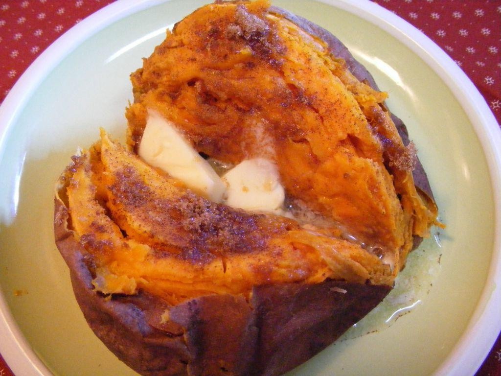 Baked Sweet Potato with Cinnamon