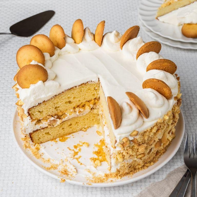 Banana Pudding Sheet Cake with Vanilla Wafers
