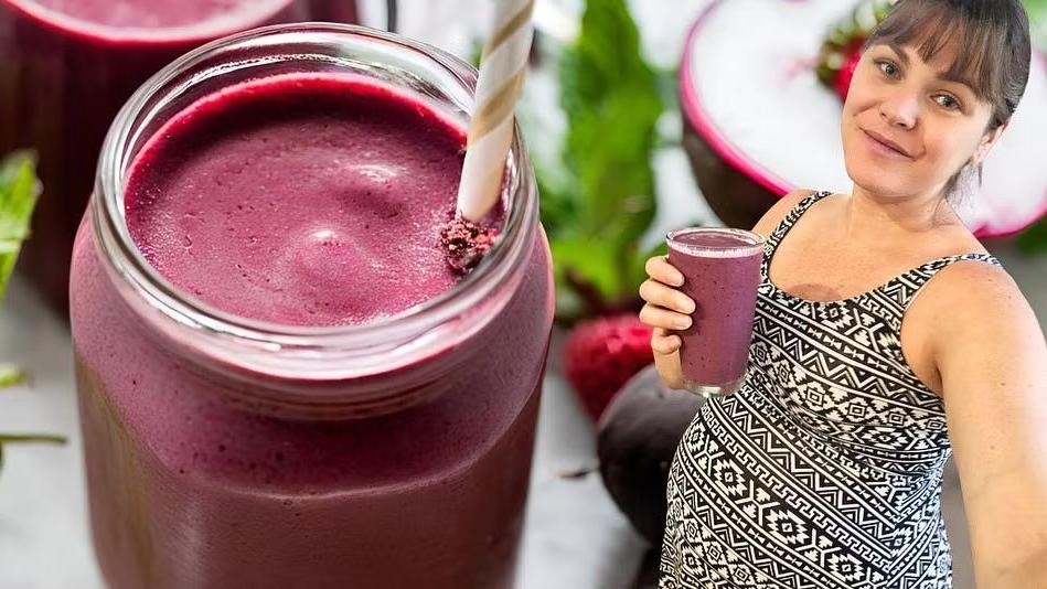 Beetroot and Berry Iron-Rich Pregnancy Smoothie