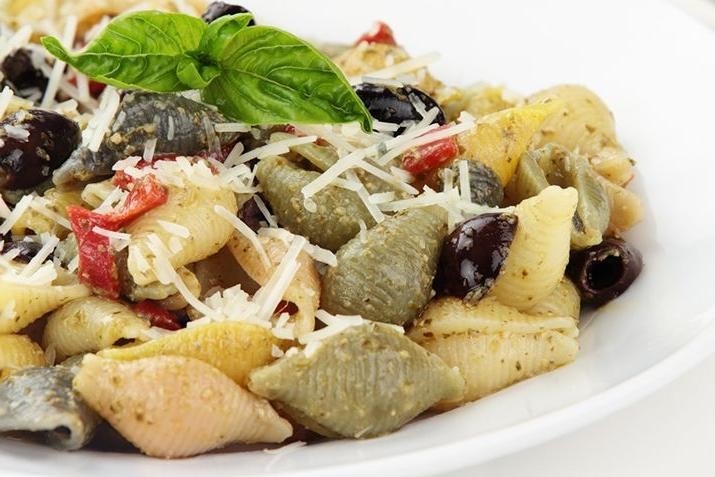 Bell Pepper and Artichoke Pasta with Parmesan