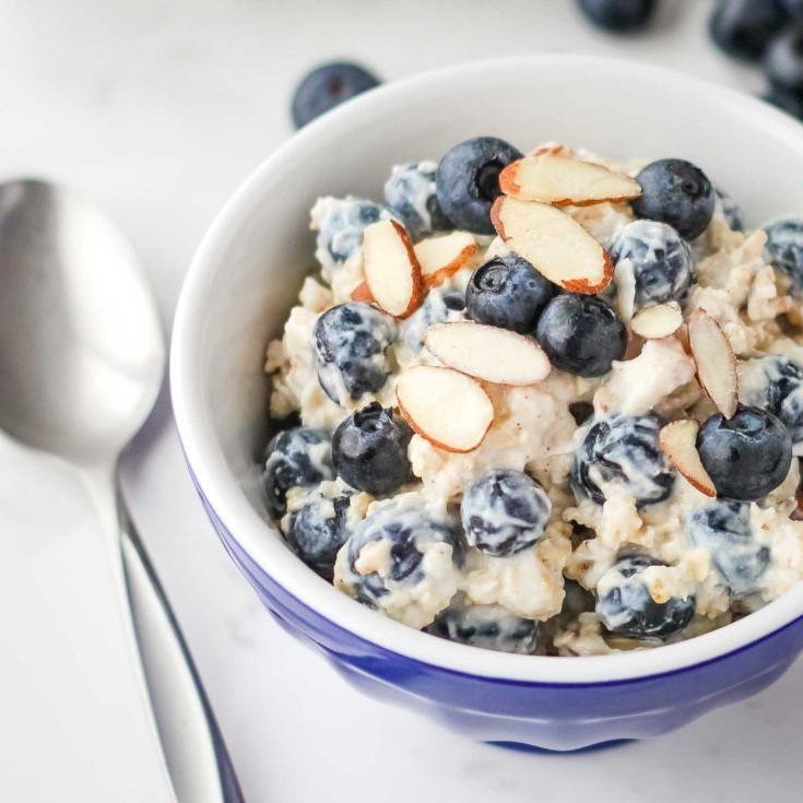 Blueberry Almond Overnight Oats