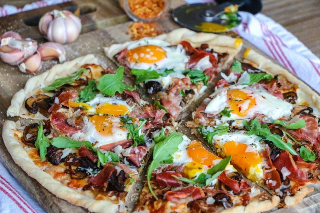 Breakfast Pizza with Caramelized Onions