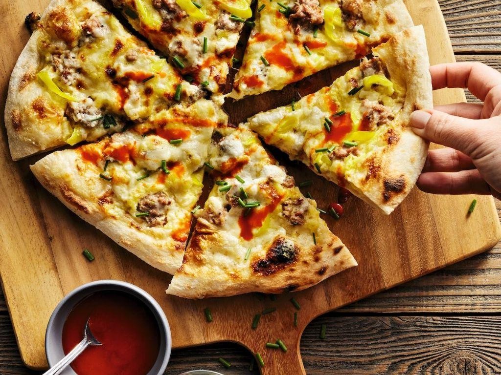 Breakfast Pizza with Sausage and Peppers