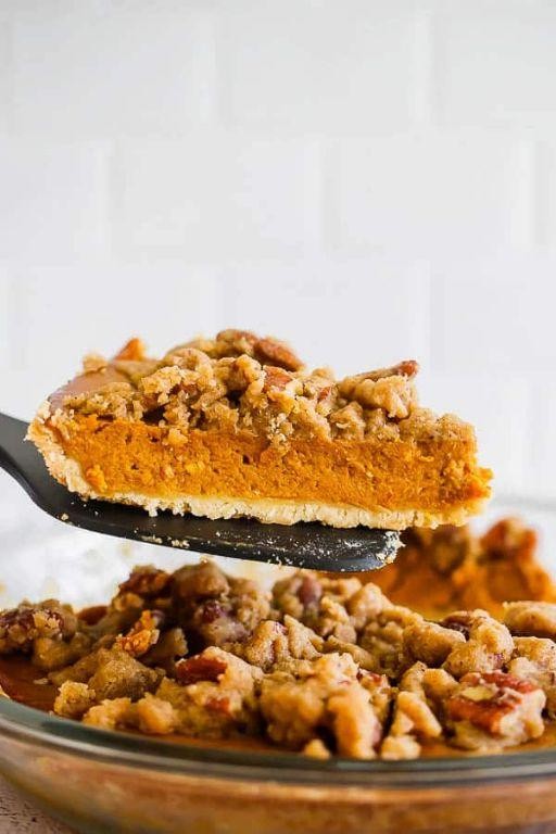Brown Butter Pumpkin Pie with Pecan Streusel