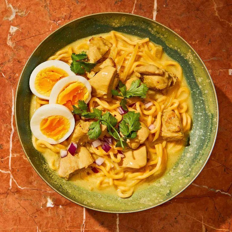 Burmese Chicken Coconut Noodle Soup