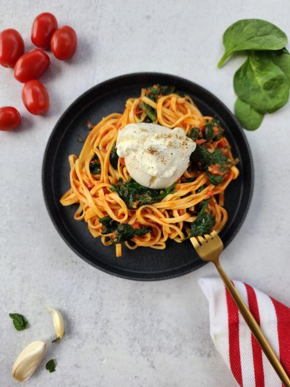 Burrata Pasta with Spinach and Pine Nuts