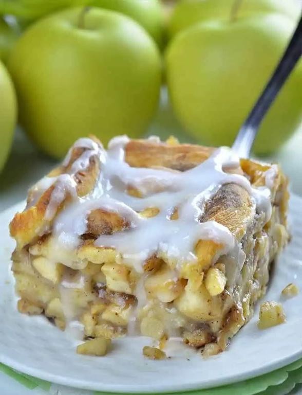 Caramel Apple Dessert Lasagna