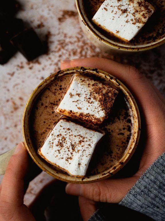 Cardamom and cinnamon hot chocolate