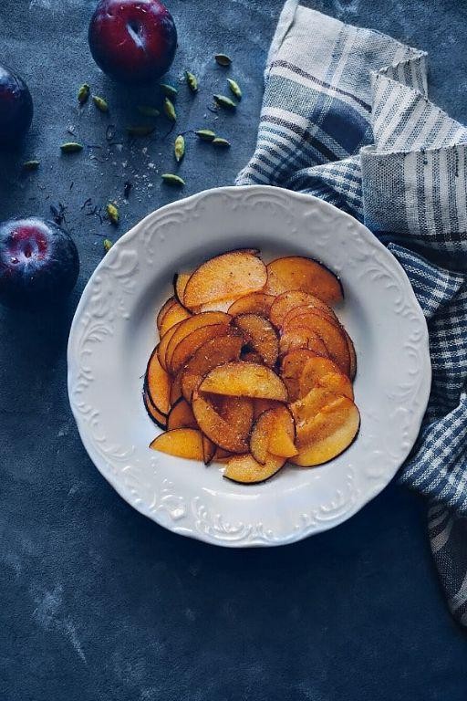 18 Delicious Dehydrated Fruit Recipes for Healthy Snacking