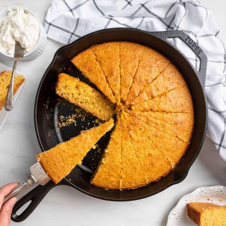 Cast Iron Skillet Cornbread