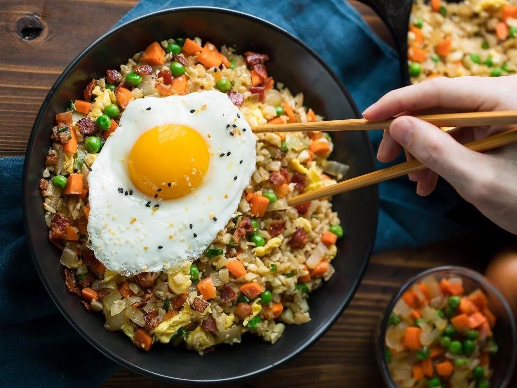 Cauliflower Rice and Egg Fried Breakfast Bowl