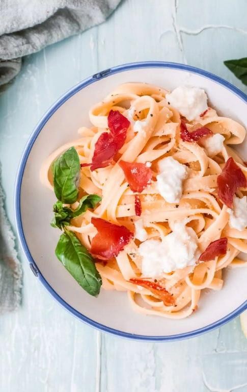 Cavatelli Carbonara with Crispy Prosciutto