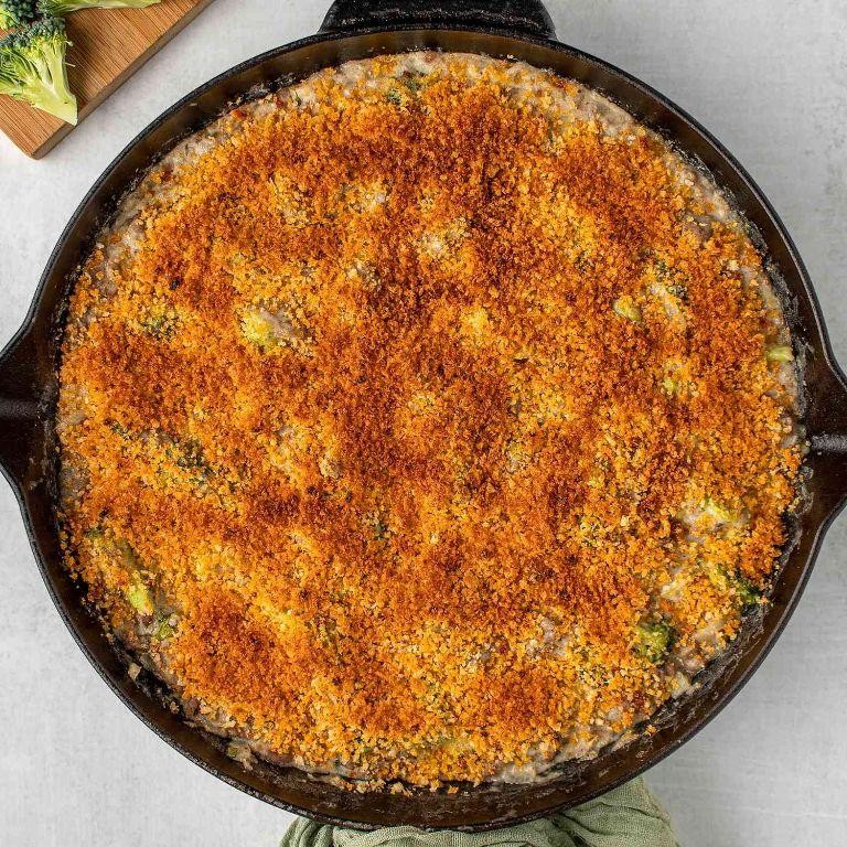 Cheesy Ground Beef and Broccoli Casserole