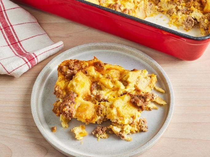 Cheesy Mozzarella and Sausage Breakfast Casserole