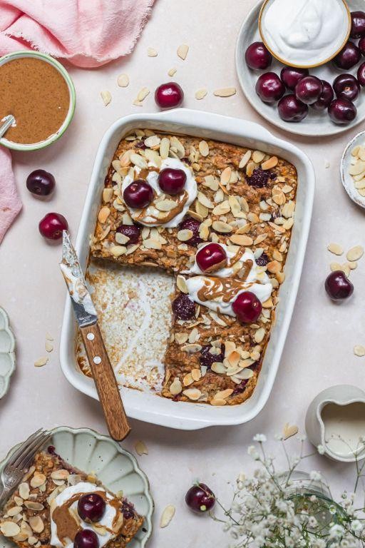 Cherry Almond Baked Oats