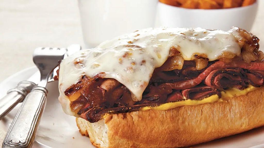 Chicago Beef Sandwich with Caramelized Onions