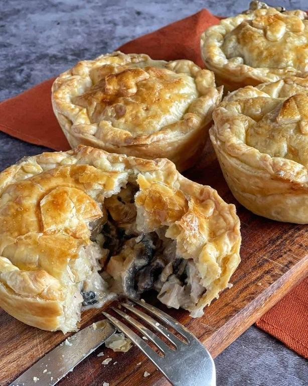 Chicken and Mushroom Meat Pie