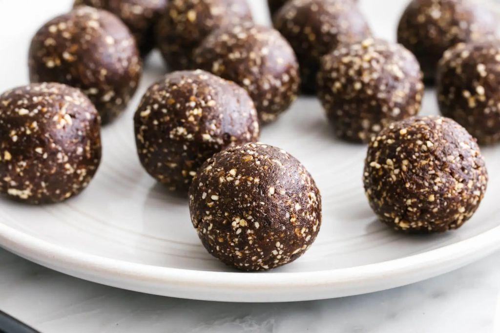 Chocolate Mint Energy Balls
