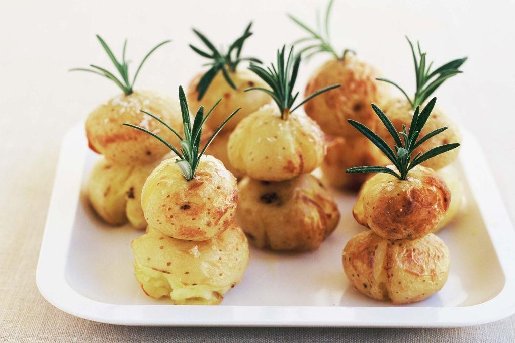 Christmas Tree-Shaped Roasted Potatoes