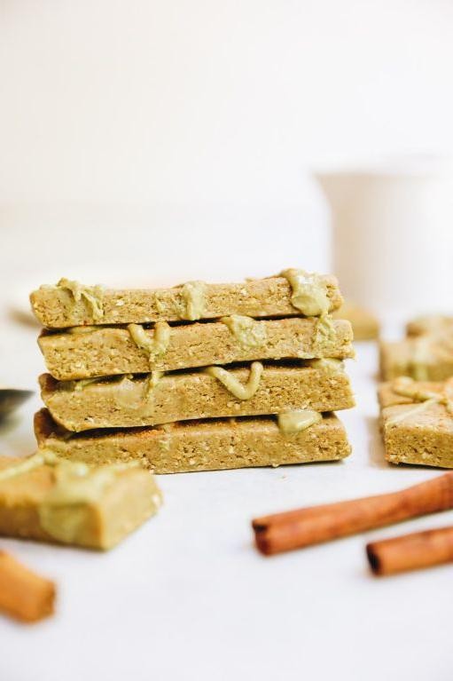 Cinnamon Roll Protein Powder Bars