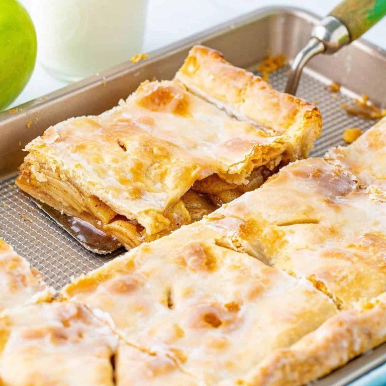 Classic Apple Slab Pie